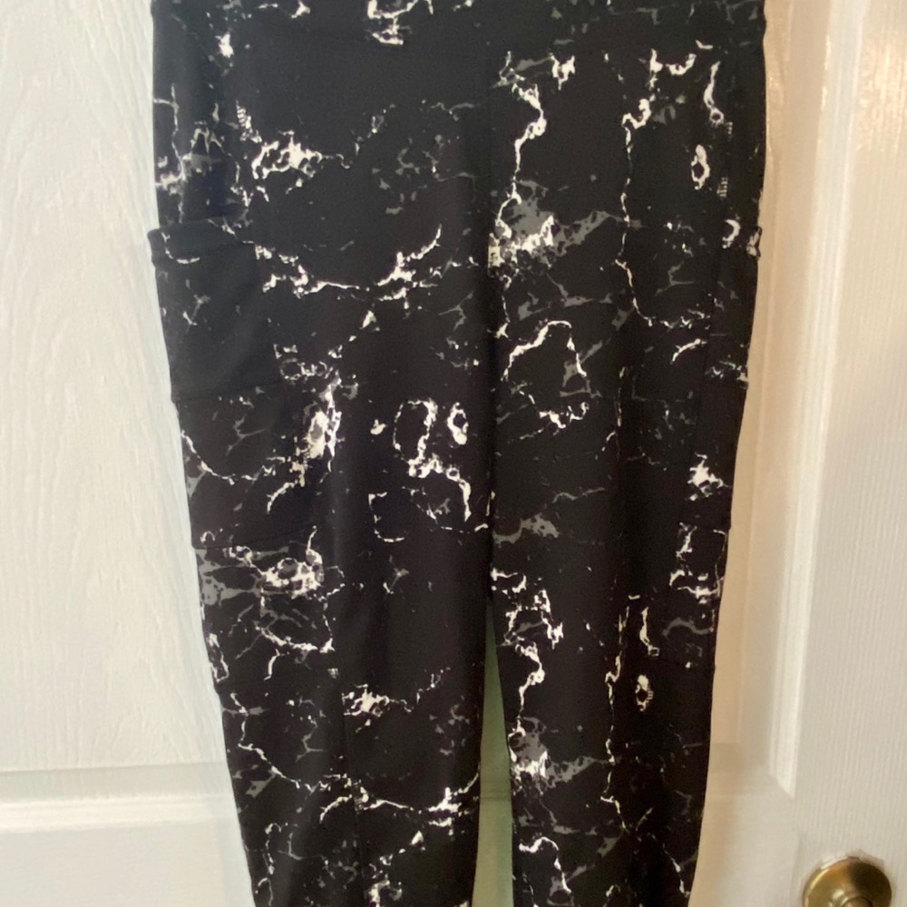 POP Fit Hight-Waisted Cropped Workout Leggings